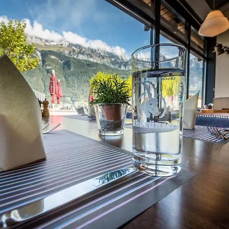 Lägenhetshotell Holidays - Marina Walensee Unterterzen