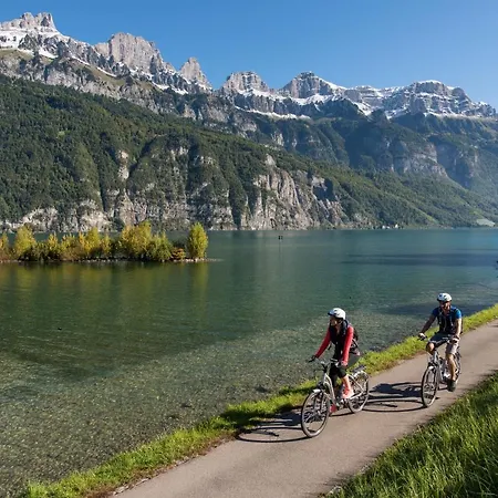 Holidays - Marina Walensee 公寓式酒店 4*